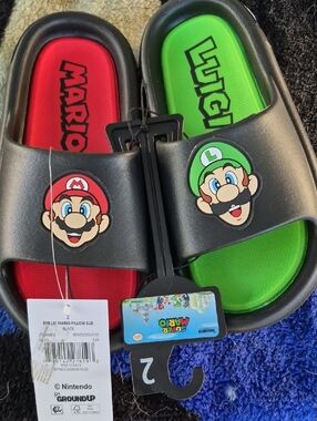 Nintendo Super Mario Kids Slide Sandals in Black with Red & Green